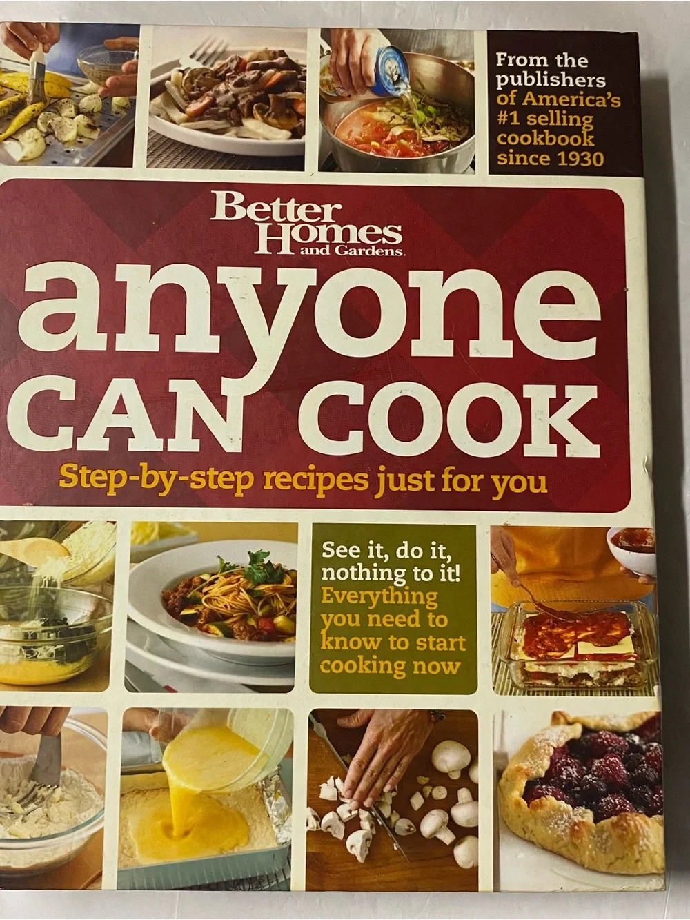 Better Homes and Gardens Anyone Can Cook Cookbook - Red